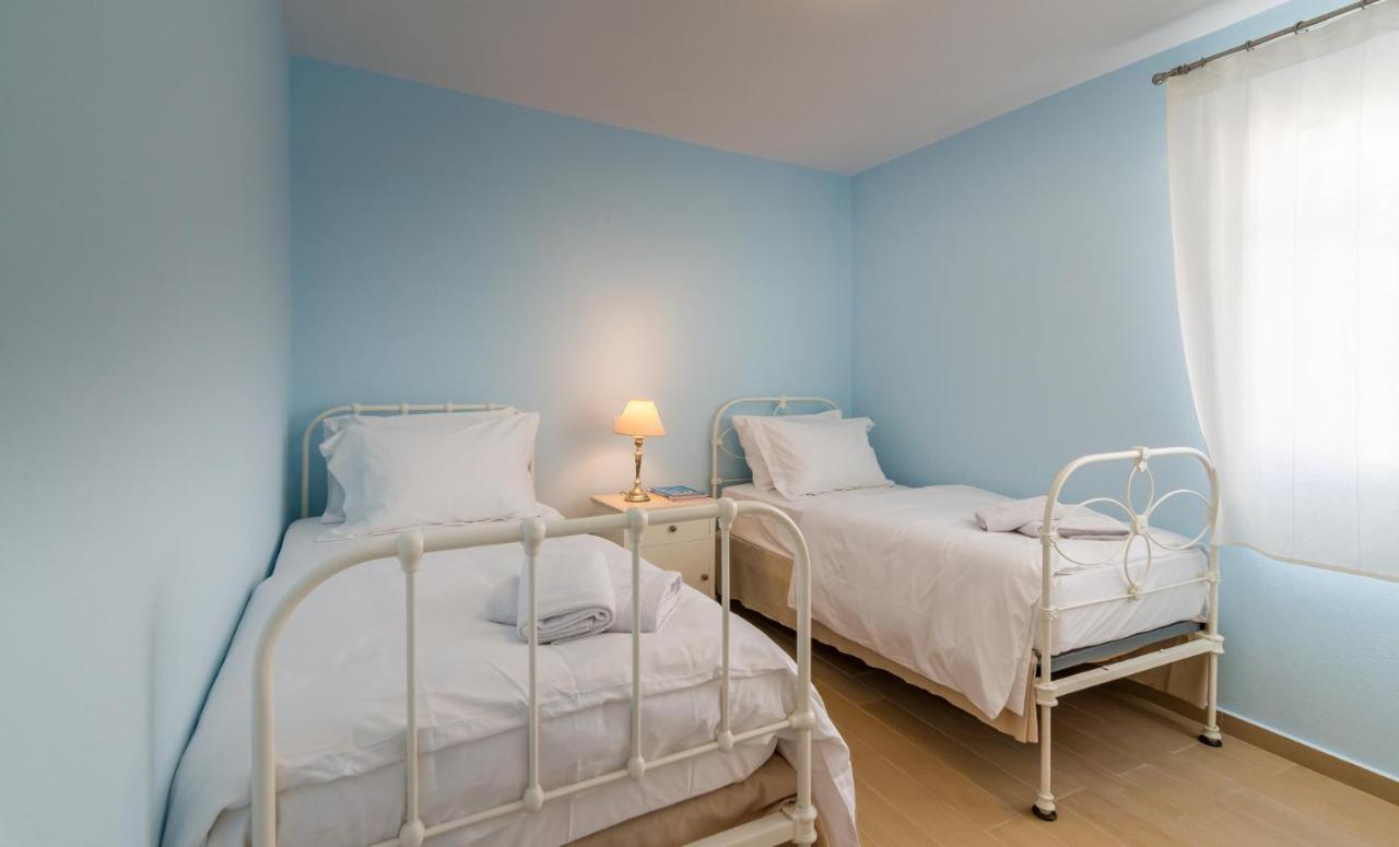 Villa Blue Sky Trypití Eksteriør billede